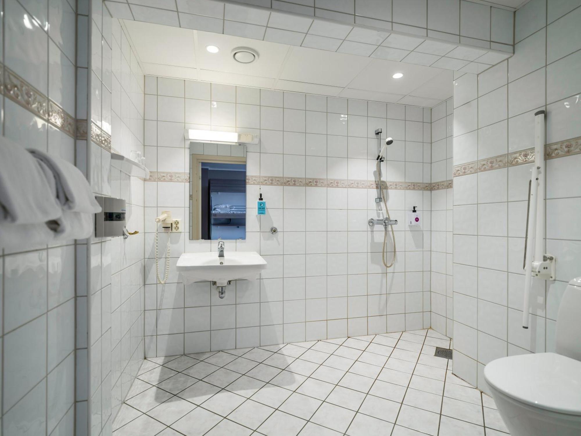 Comfort Hotel Finnsnes Zewnętrze zdjęcie